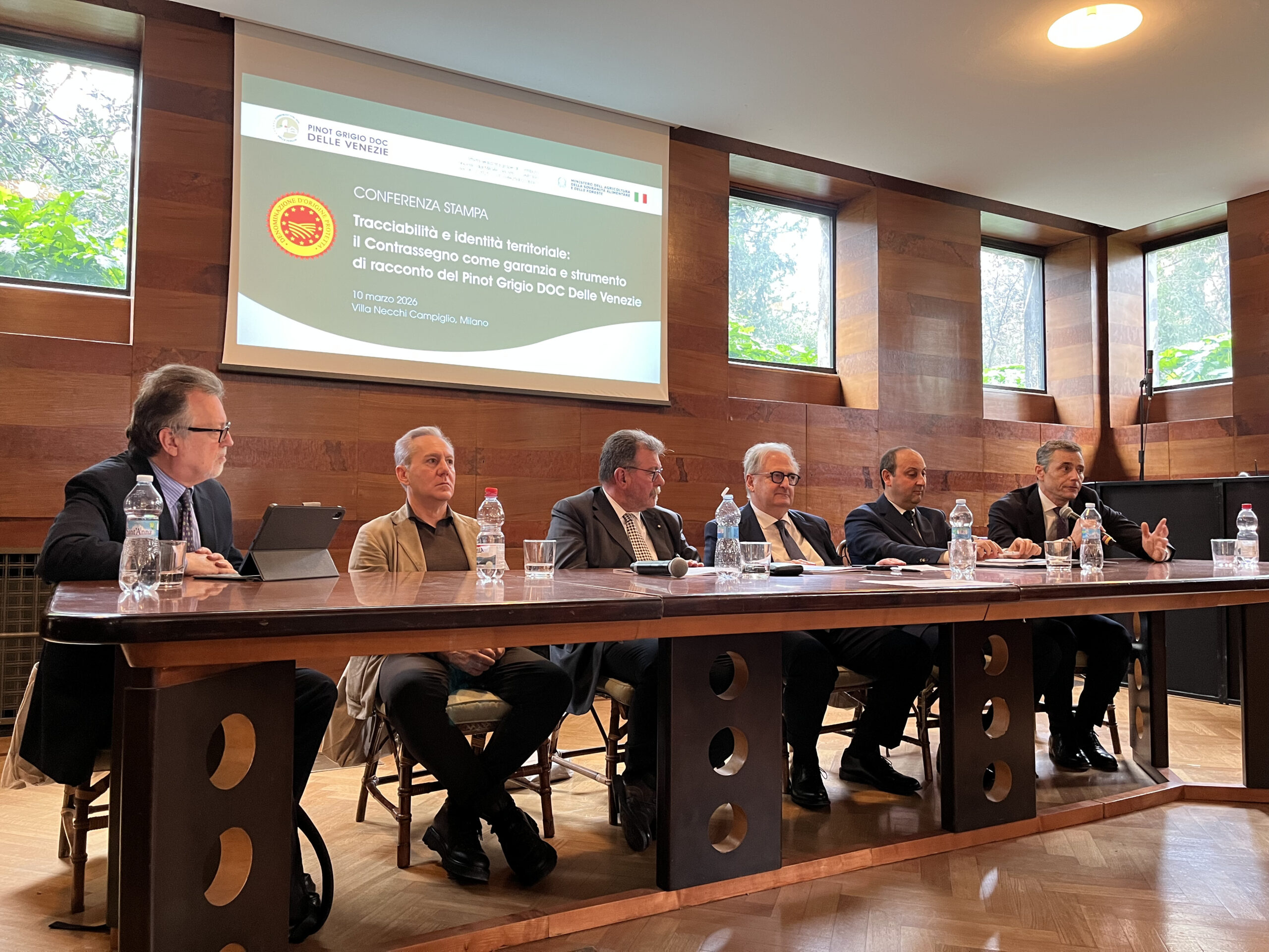 PINOT GRIGIO DOC DELLE VENEZIE: IL CONTRASSEGNO DIVENTA PASSAPORTO DIGITALE E LEVA STRATEGICA DI POSIZIONAMENTO